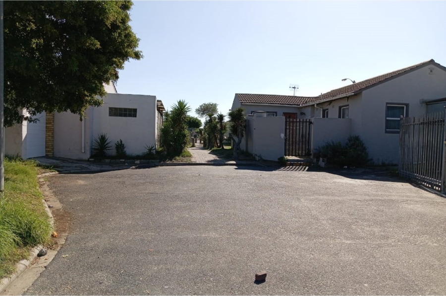 3 Bedroom Property for Sale in Gaylee Western Cape